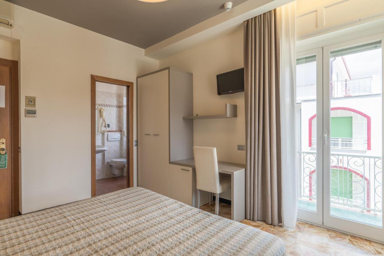 Garden Hotel 3*